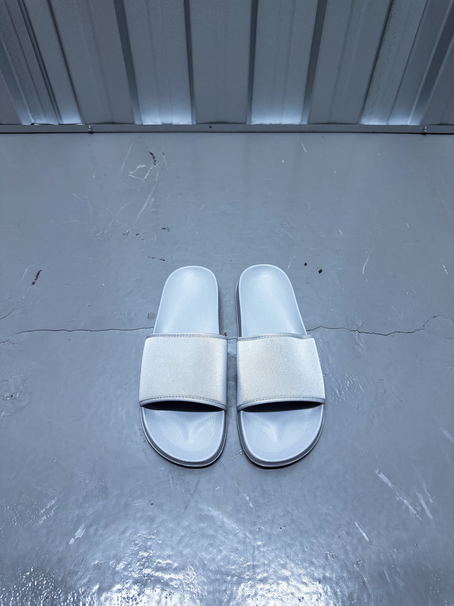 Aria Slides - Grey