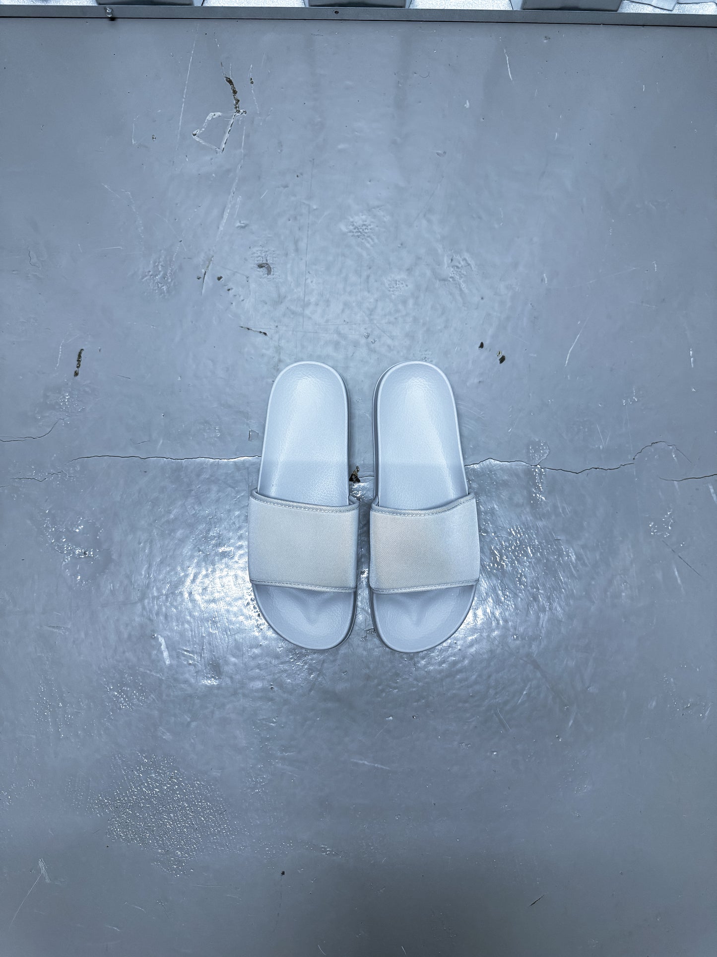 Aria Slides - Grey