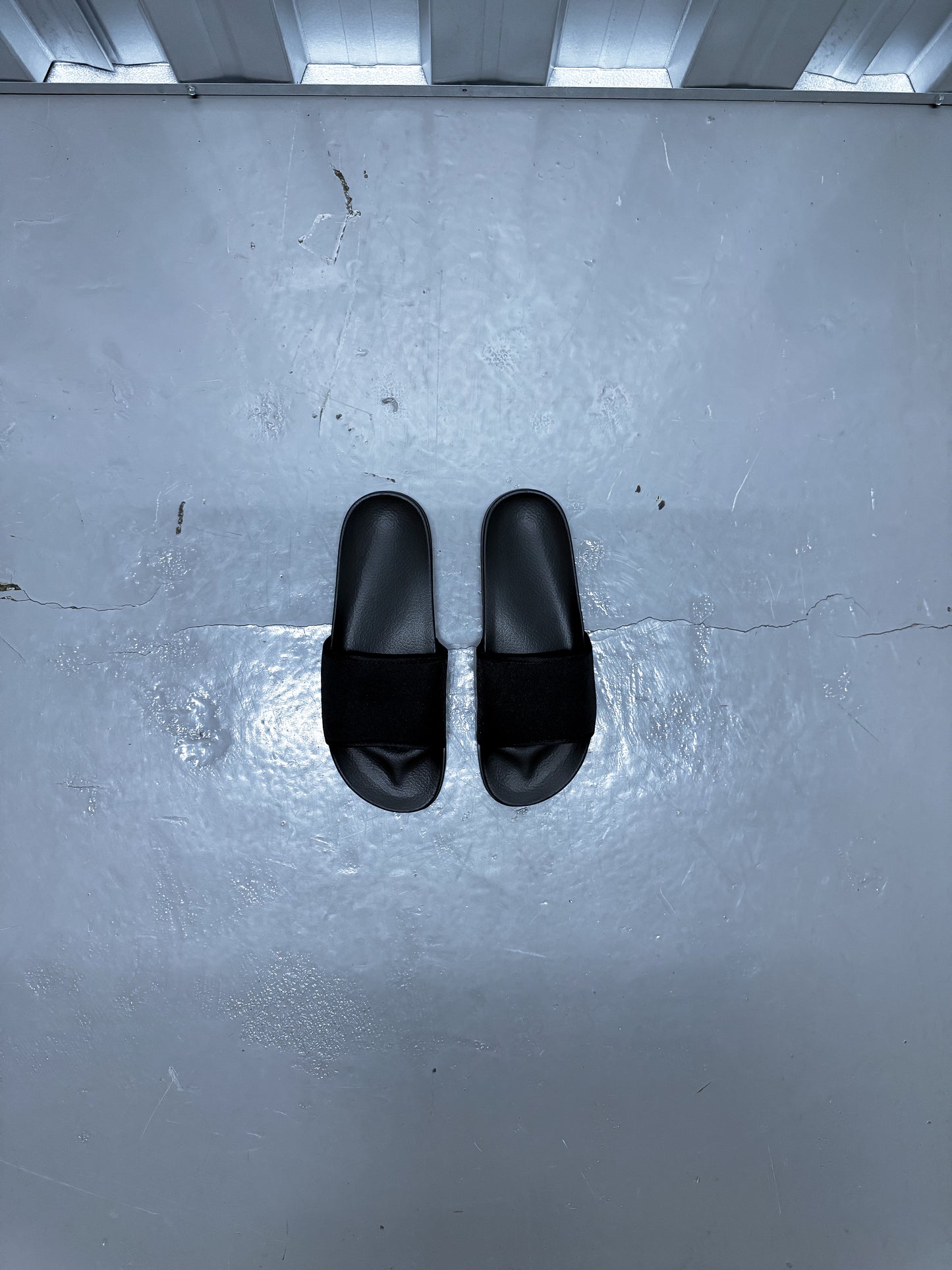 Aria Slides - Black