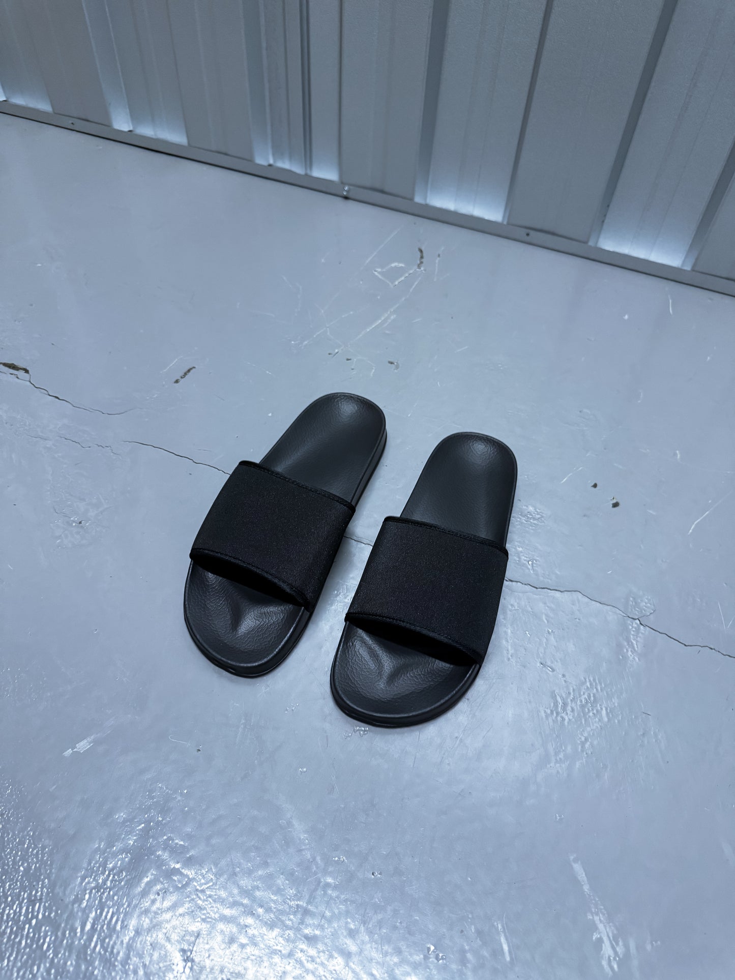 Aria Slides - Black
