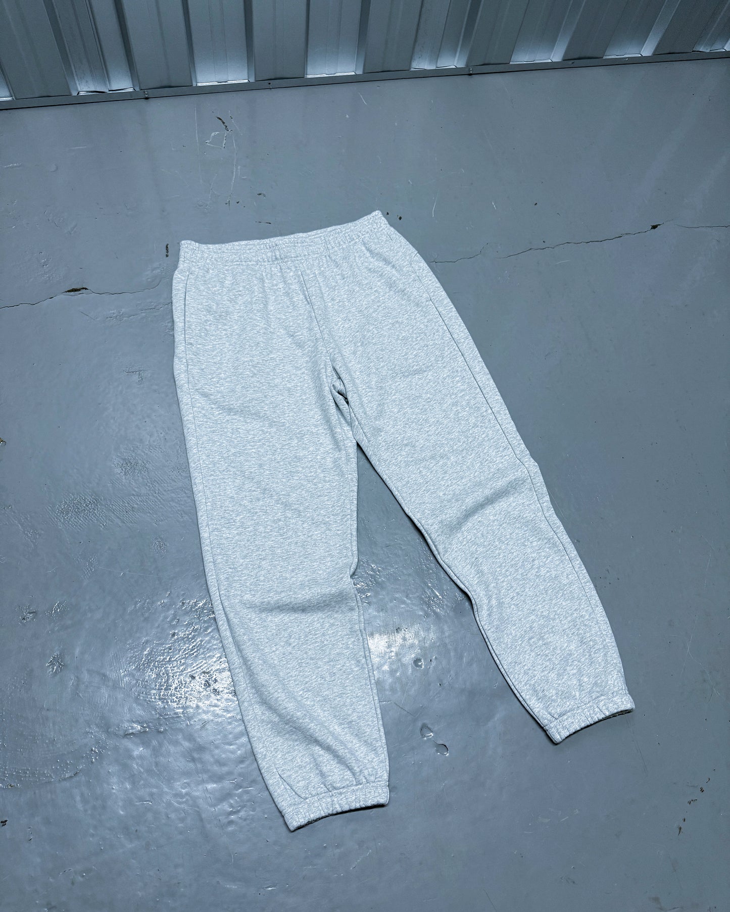 Essential Jogger - Grey