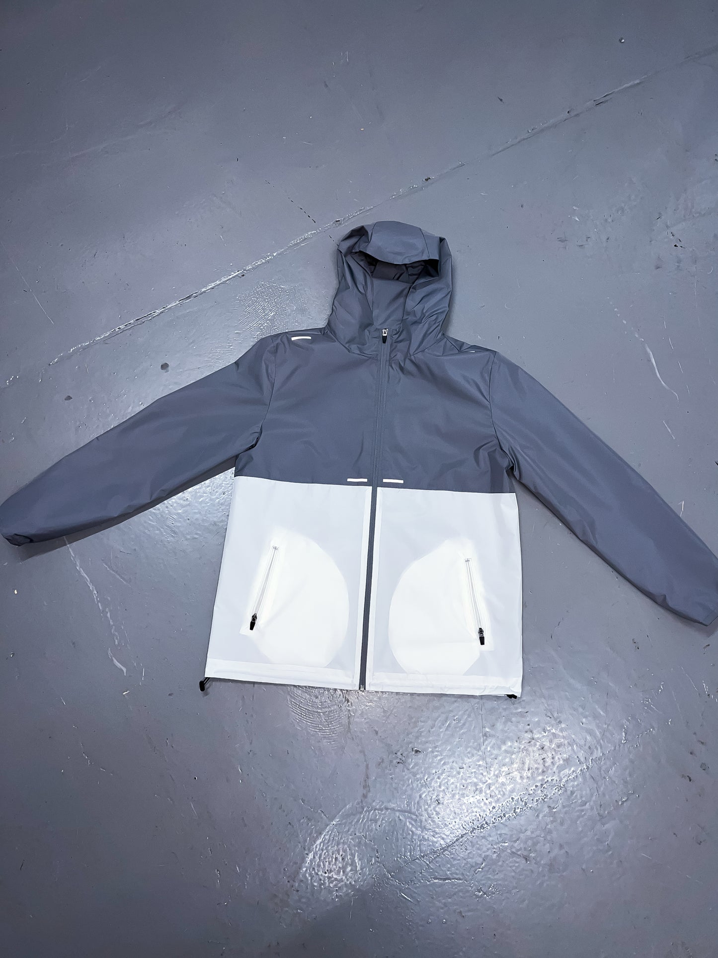 Night Runner - Grey/White
