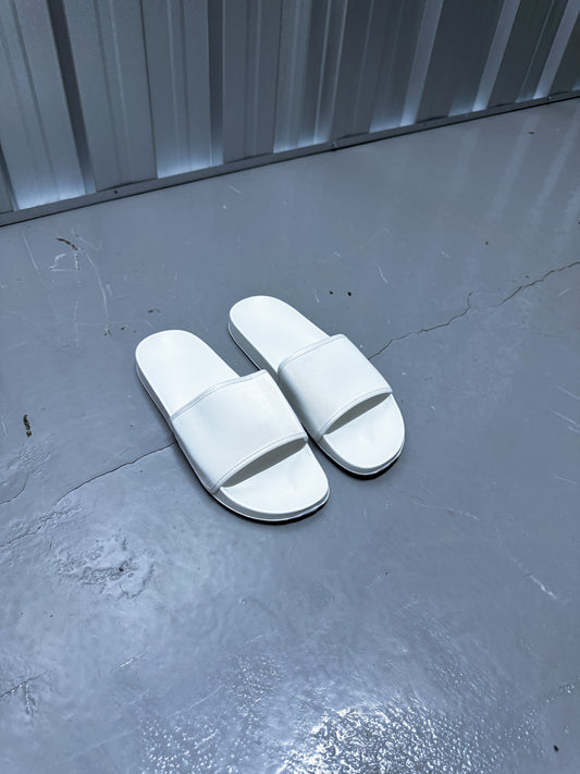 Aria Slides - White